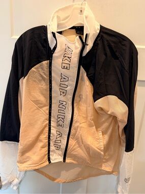 Nike Air Windbreaker Jacket Medium Colorblock Tan White Full Zip Lightweight
